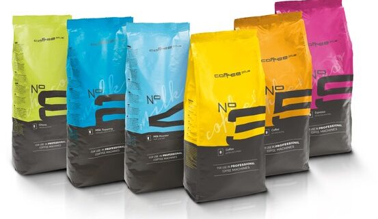 Harmonisches Zusammenspiel von Bohne und Maschine für perfekten Genuss / coffee plus startet mit eigenem Sortiment hochwertiger Kaffees und Füllprodukte (FOTO)