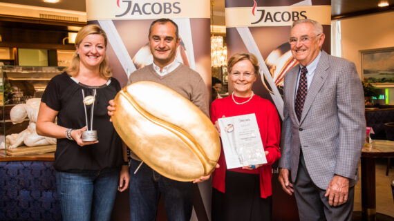 Bäckerei Wienerroither in Pörtschach gewinnt „JACOBS Goldene Kaffeebohne“ Bäckerei Wienerroither in Pörtschach gewinnt „JACOBS Goldene Kaffeebohne“