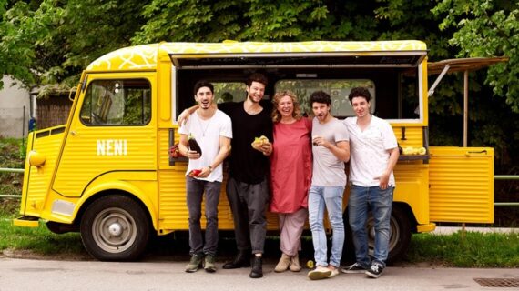 Die NENIs kommen: Feinste Orientküche im Lebensmittelhandel / Ostmediterrane Spezialitäten der Familie Molcho ab sofort im Frischeregal (FOTO)