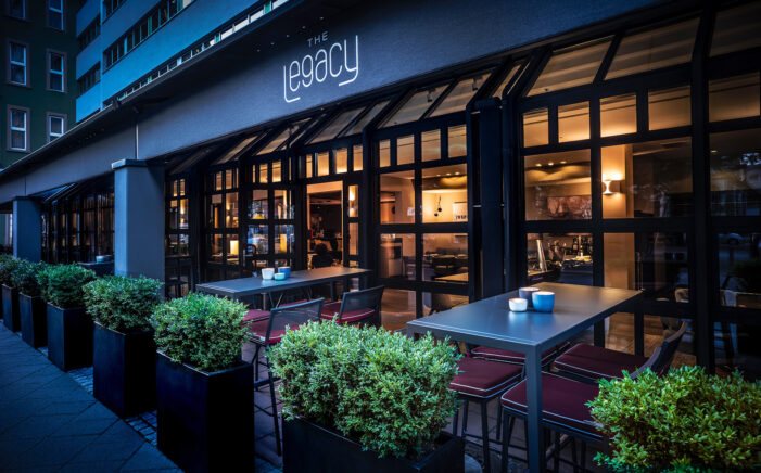 250 Tage The Legacy Bar & Grill: Die neue Institution im Frankfurter Bahnhofsviertel kommt an