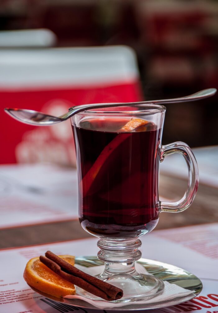 Ein winterlicher Erdbeerpunsch