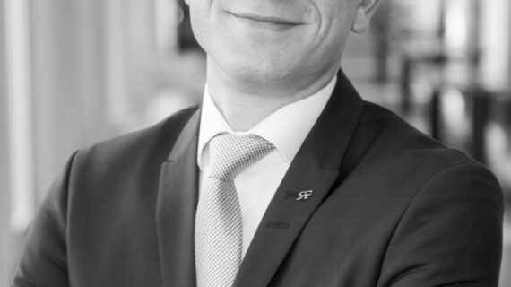 MARCEL GIMBEL IST NEUER F&B MANAGER DER ROCCO FORTE VILLA KENNEDY
