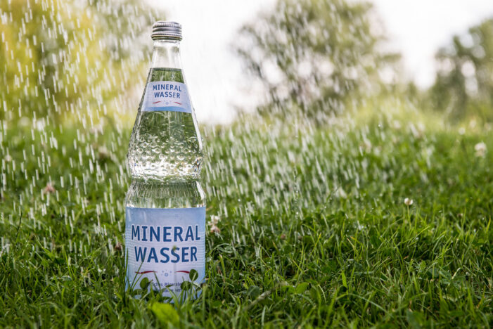 Natürliches Mineralwasser: Alles Gute kommt von unten – und oben!