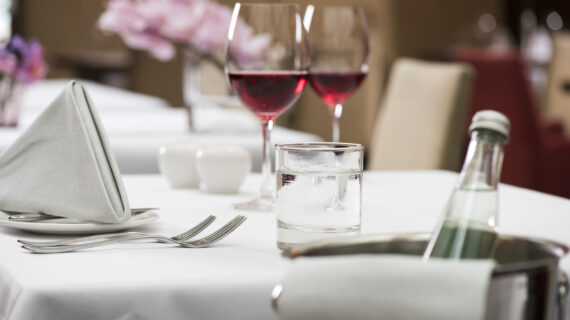 Mineralwasser und Wein – ein echtes „Dream-Team“