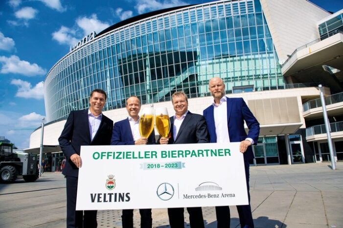 Mercedes-Benz Arena serviert frisches Veltins (FOTO)