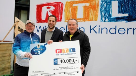 Krombacher o,0% läuft für den guten Zweck und spendet 40.000 Euro für die „Stiftung RTL – Wir helfen Kindern e.V.“ (FOTO)