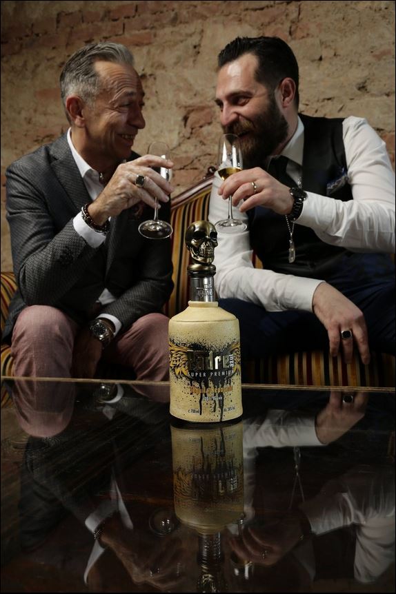 Für harte Jungs nicht nur zum Vatertag: Der feurig scharfe Cocktail „Red Pepper Padre“