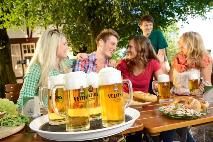 „Öko-Test“ honoriert Qualität von Veltins Pilsener mit „sehr gut“ (FOTO)