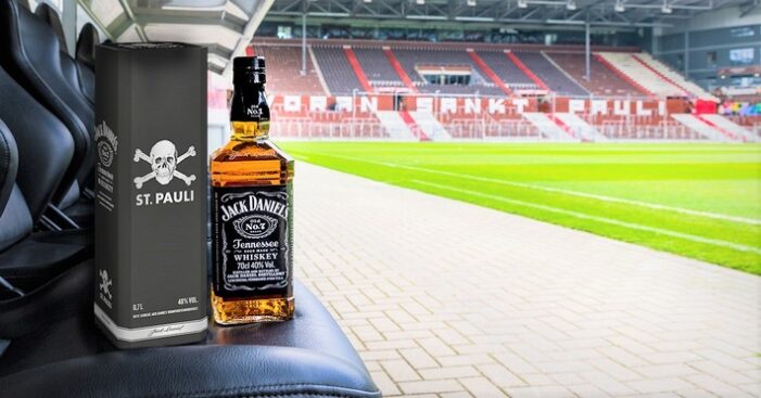 Neue limitierte Geschenkbox von JACK DANIEL-S und dem FC St. Pauli / JACK DANIEL-S Tennessee Whiskey in limitierter FC St. Pauli-Geschenkbox ab Ende August erhältlich (FOTO)
