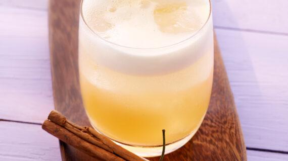Prickelnde Weihnachten mit Mineralwasser-Cocktails