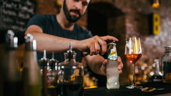 Supported by Schweppes: Crowdfunding-Aktion für Trend- und Szene-Gastronomie gestartet (FOTO)