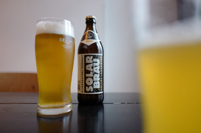 Solarbräu mit Nachhaltigkeitszertifikat holt die Sonne in die Flasche