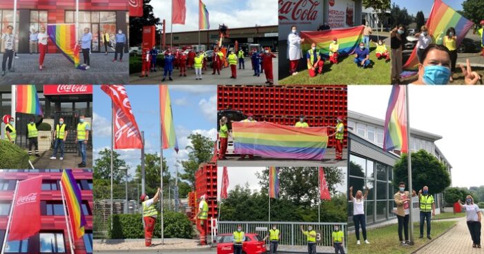 Coca-Cola hängt die PRIDE-Flagge hoch / Mitarbeitende von Coca-Cola Deutschland zeigen ihre Unterstützung der LGBTIQ-Gemeinschaft an mehr Orten als je zuvor (FOTO)