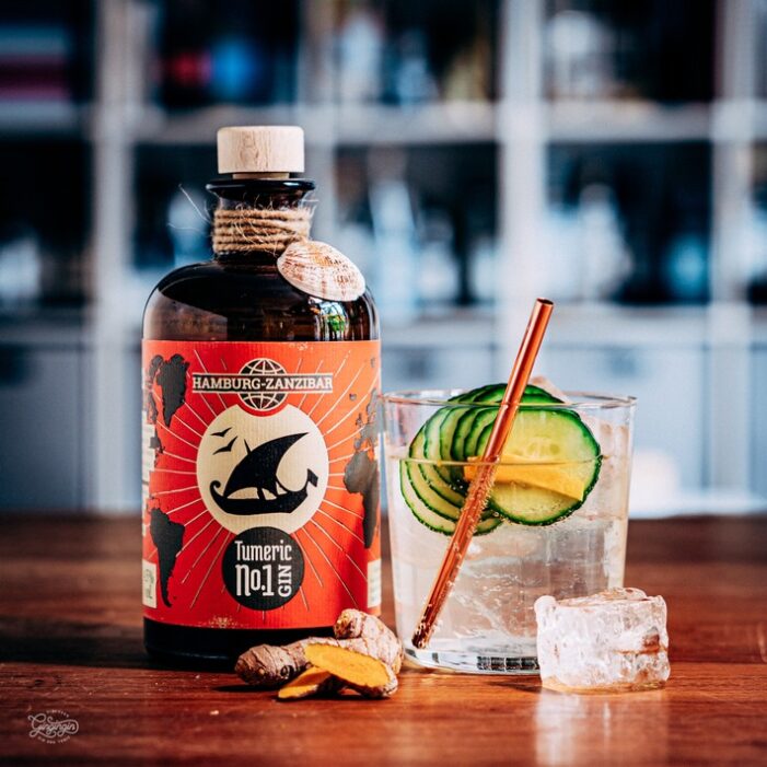 Weltbester Gin kommt aus kleinster Destille Hamburgs: Hamburg-Zanzibar Tumeric No. 1 bei den „World Gin Awards 2021“ als bester Gin der Welt in der Kategorie „Flavoured“ ausgezeichnet (FOTO)
