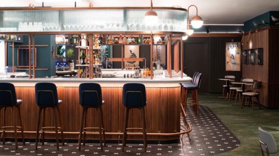 Brieftauben sind Inspiration für die neue „Pigeon Post Bar & Eatery“