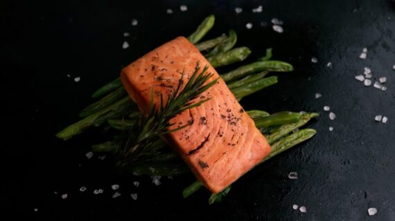 Veganes Lachsfilet aus Wien mittels 3D Technologie  erstmals weltweit verkostet