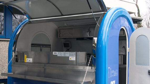 Saro Gastro-Products: Kompletter Foodtruck zu niedrigem Preis
