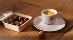 illycaffè lanciert CoffeeB in Italien / Das System wird im Online-Shop von illycaffè sowie in ausgewählten illy-Geschäften in Italien erhältlich sein