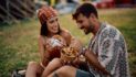 Ananas auf die Pizza? Swipe right! / Too Good To Go enthüllt in Dating-Umfrage wie wichtig kulinarische Vorlieben in der Liebe sind