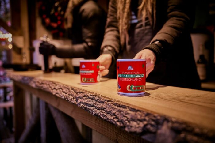 Glühwein für nur 1 Euro: ALDI SÜD bringt den günstigsten Weihnachtsmarkt Deutschlands in vier neue Städte