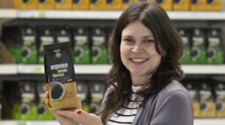 40 Jahre Organico: GEPA erweitert Klassiker um helle Röstung / Transparenz, Geschmack, Fairness von der Bohne bis zur Tasse 40 Jahre Organico: GEPA erweitert Klassiker um helle Röstung / Transparenz, Geschmack, Fairness von der Bohne bis zur Tasse