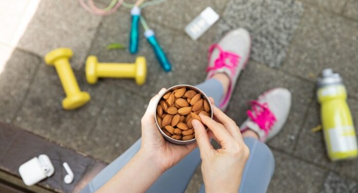 Reset, Move, Recover: Warum Mandeln der ideale Snack für einen aktiven Alltag sind