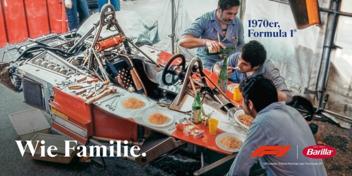 Barilla greift die vergessene Geschichte von Pasticcino, dem „ersten Koch der Formula 1®“, auf und präsentiert sie in der Markenkampagne „Wie Familie“ als Hommage an Pasta, die Menschen verbindet