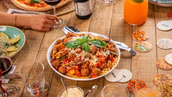 Das große Sharing-Comeback – L’Osteria feiert mit den Famiglia Weeks das Ritual des Teilens