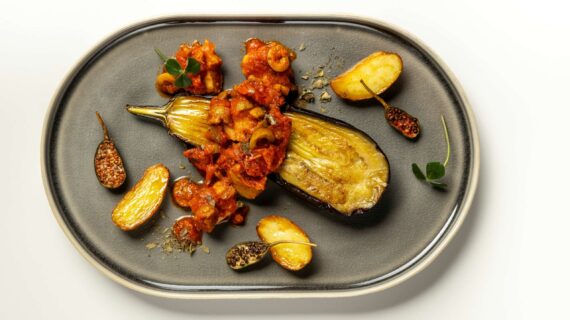 Personalmangel? Kostendruck? Knorr Professional High Convenience liefert Lösungen mit inspirierender Länderküche auf höchstem Niveau Personalmangel? Kostendruck? Knorr Professional High Convenience liefert Lösungen mit inspirierender Länderküche auf höchstem Niveau