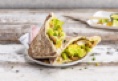 Leckere Sommer-Rezepte von Schulstad Bakery Solutions: Easy Naanta und vegane Brioche Burger