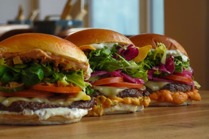 Spar Specials: Old Oak Burger startet Happy Hour